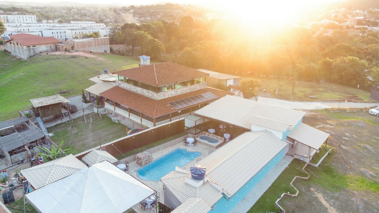 Drones na fotografia de eventos: Uma perspectiva cinematográfica para seus momentos especiais Drones na fotografia de eventos: Uma perspectiva cinematográfica para seus momentos especiais